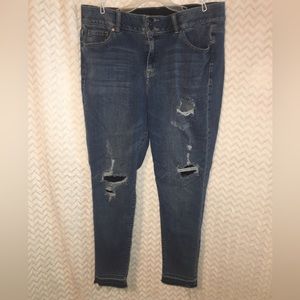 Lane Bryant skinny jeans size 18 excellent condition.